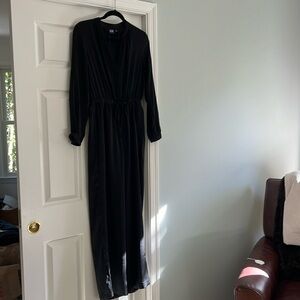 GAP size S deep V long sleeved jumper. Excellent condition!